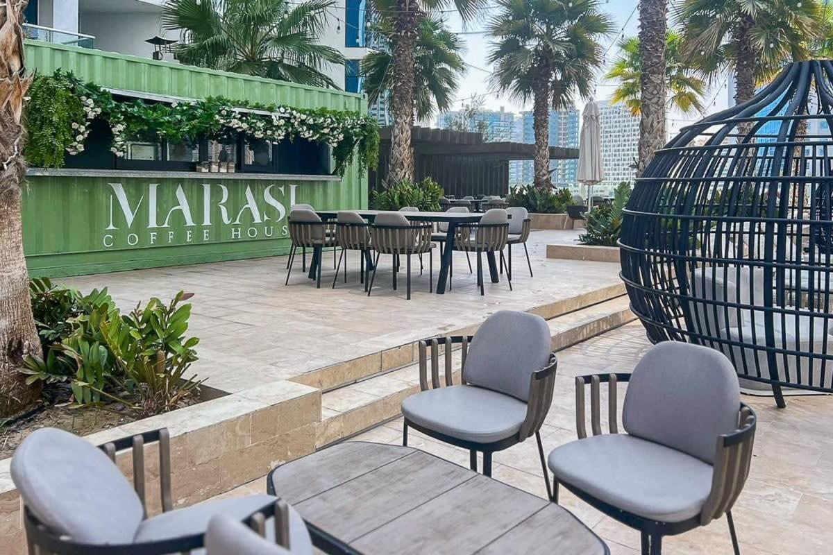 Frank Porter - Damac Maison Prive B Dubai