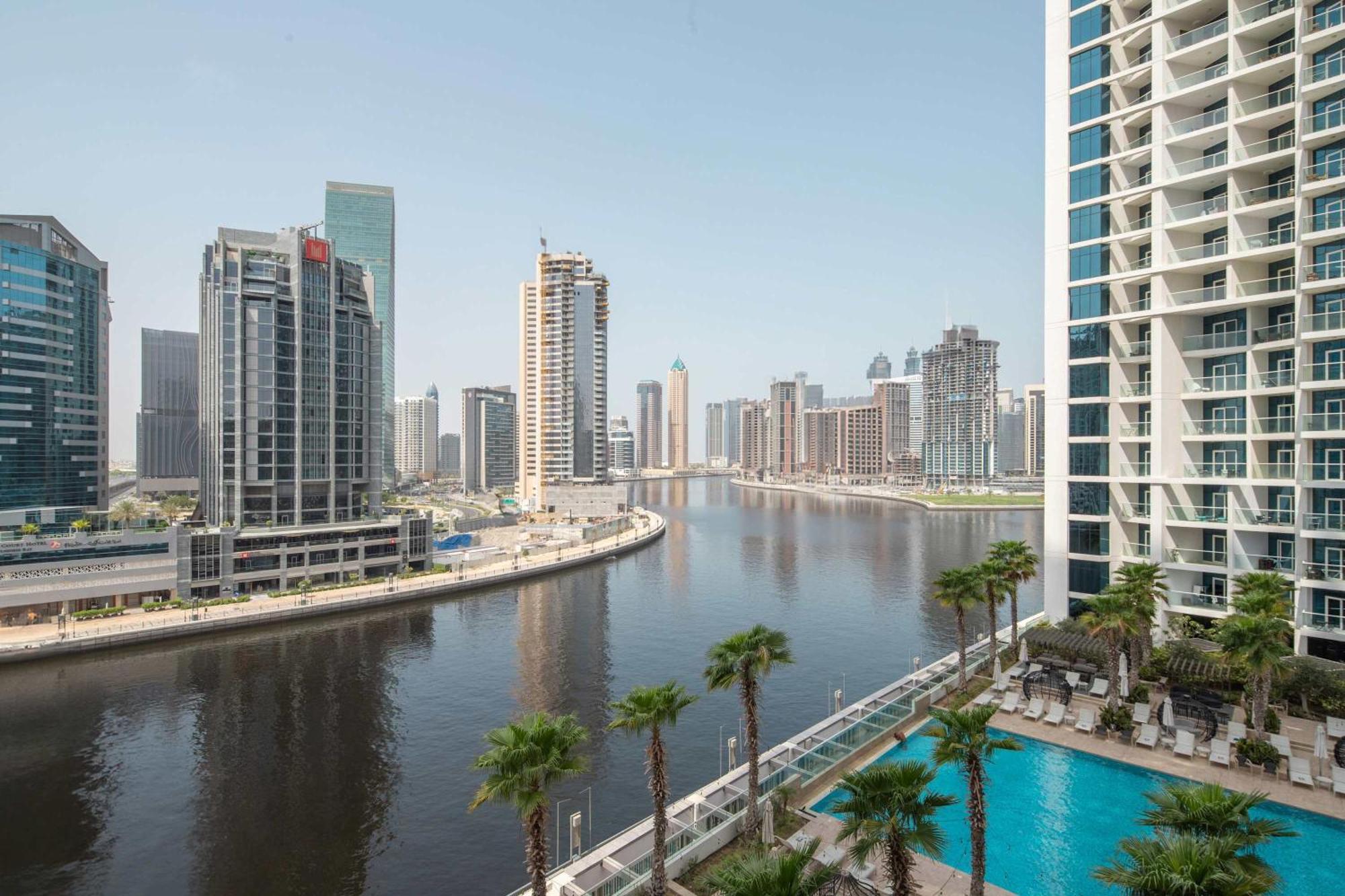 Frank Porter - Damac Maison Prive B * Dubai
