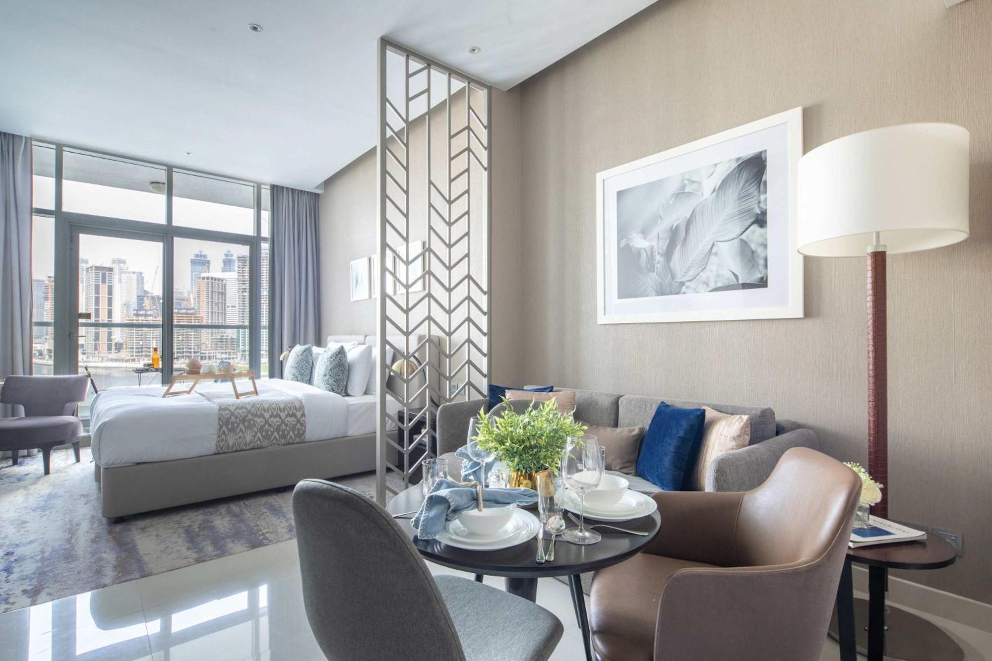Frank Porter - Damac Maison Prive B Apartment Dubai