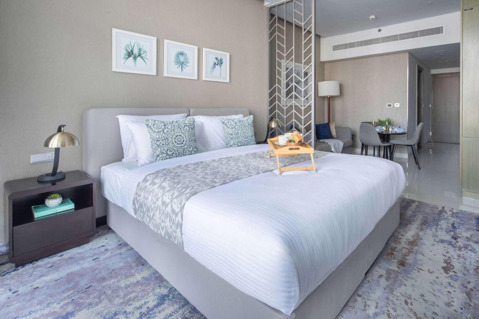 Frank Porter - Damac Maison Prive B Dubai
